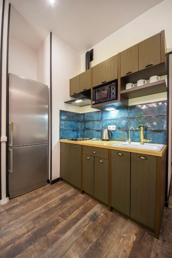 Self Check-In Apartments Near Landscape Alley เคียฟ ภายนอก รูปภาพ